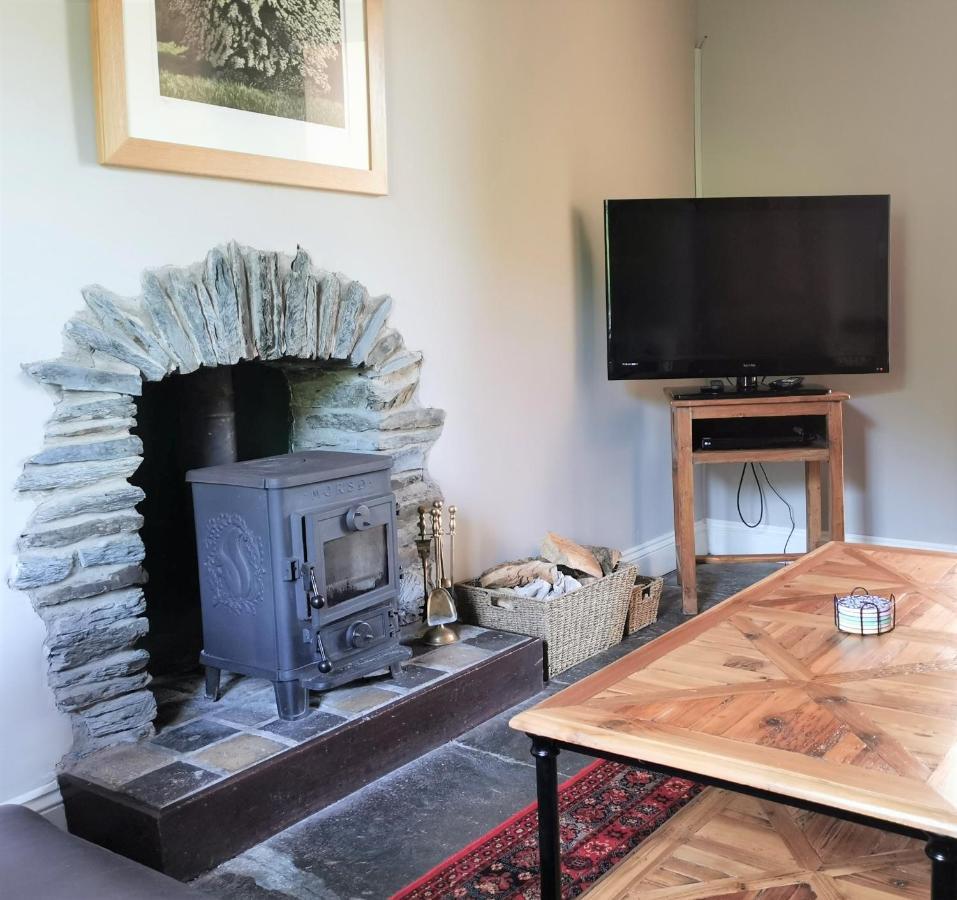 Wellstone Cottages - Jasmine Llanfyrnach Bagian luar foto