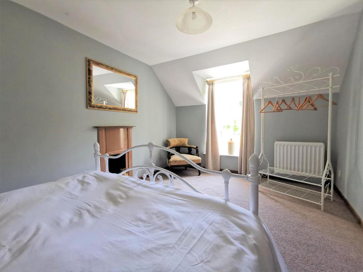 Wellstone Cottages - Jasmine Llanfyrnach Bagian luar foto