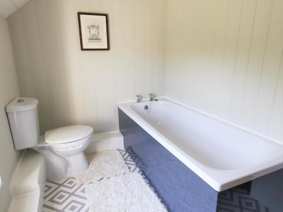 Wellstone Cottages - Jasmine Llanfyrnach Bagian luar foto